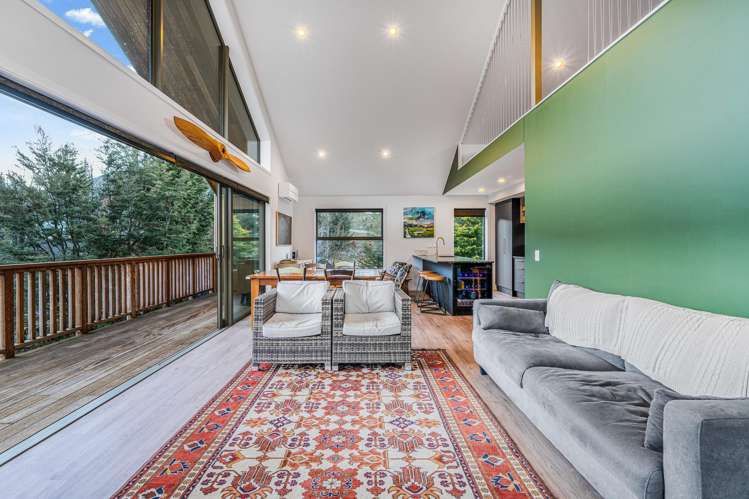 46 Trelissick Loop Castle Hill_13