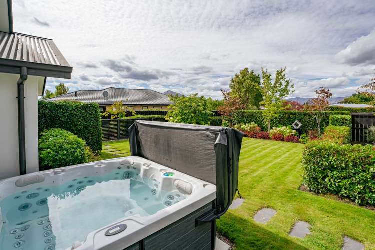 1 Finch Street Albert Town_15