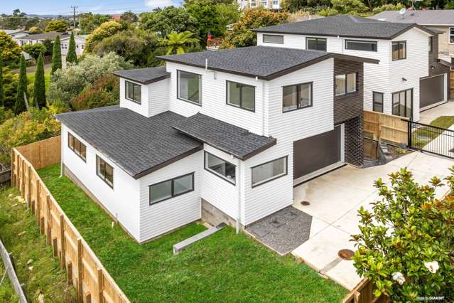 Brand New 4 Bedroom Home - Stunning Valley Views