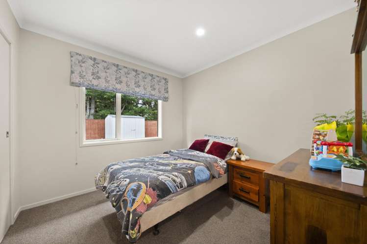 8 Maple Grove Solway_13