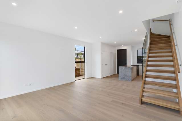 5/4 Glen Atkinson Street Saint Heliers_1