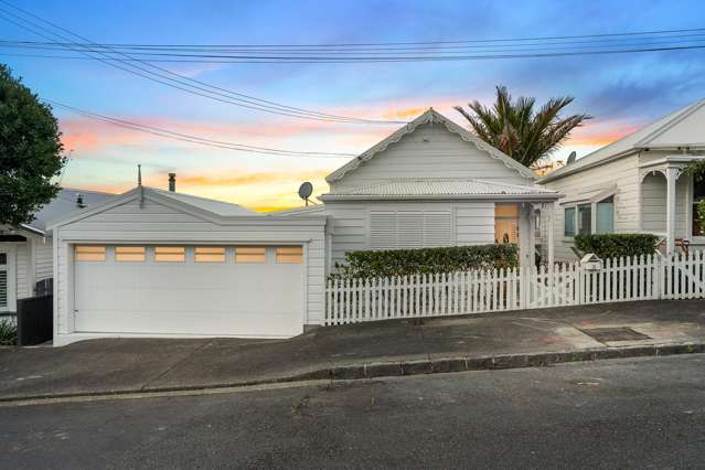Discover Unrivalled Harbour Living
