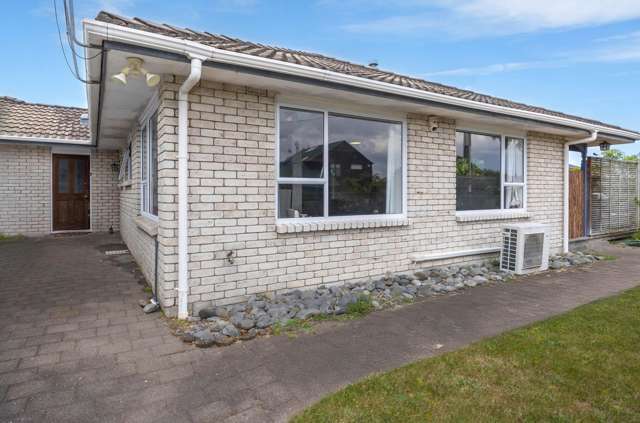 Sunny, solid and convenient living