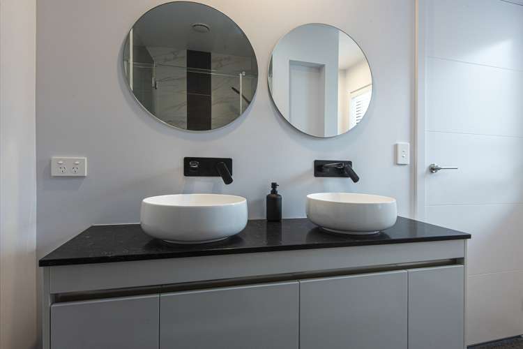 49c Vale Road Riverside_19