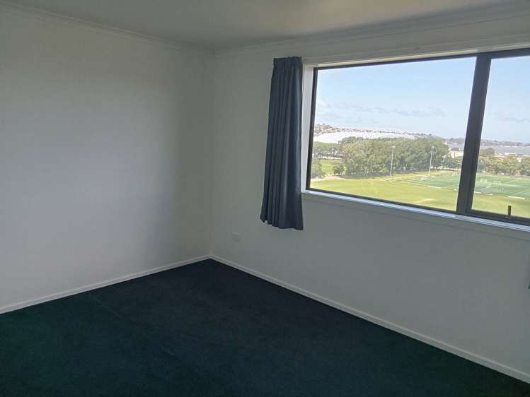 2/1 St Abbs Place North Dunedin_7