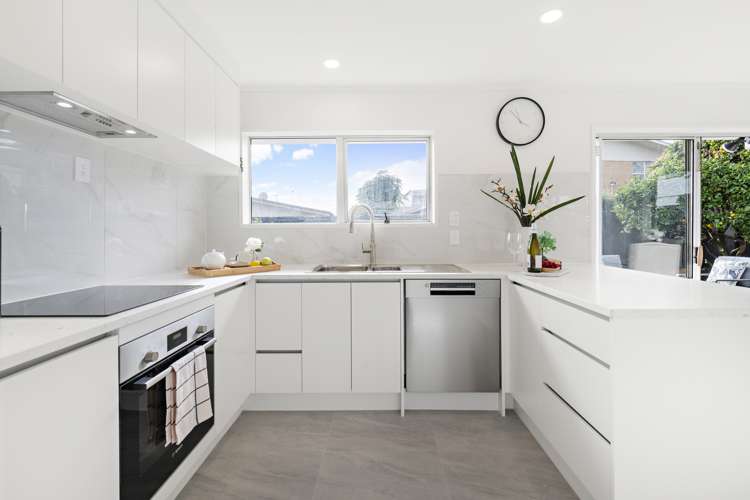 1/7a Bramley Drive Farm Cove_14