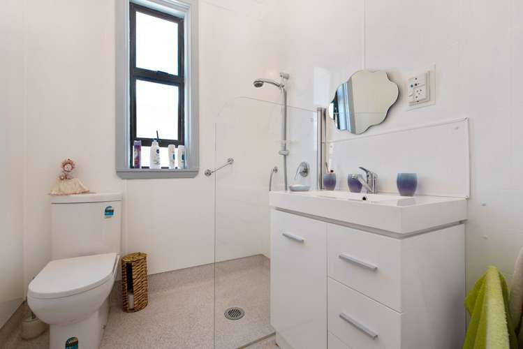 68 Kauri Street Miramar_12