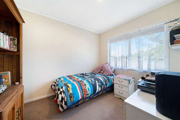 12 Talavera Place Te Atatu South_16