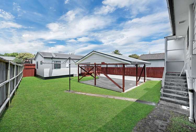 148 & 148A Solar Road Glen Eden_30