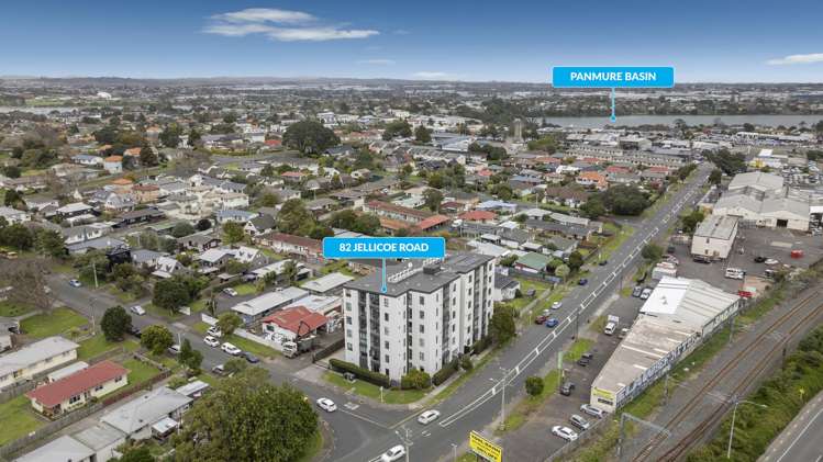 102/82 Jellicoe Road Panmure_24