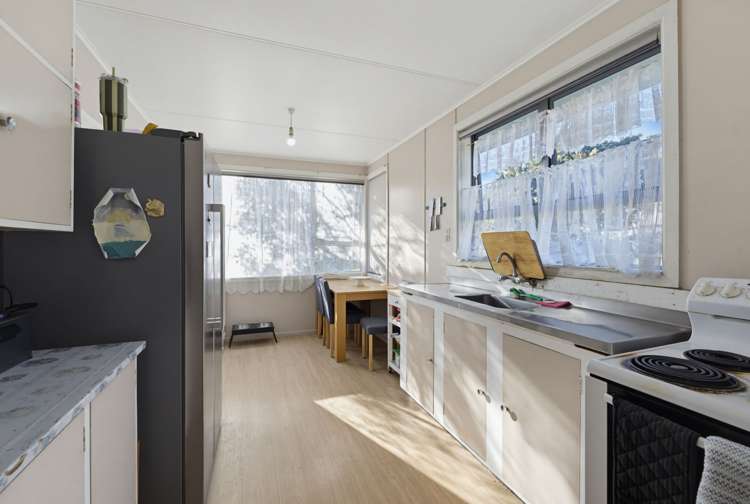 347 Warspite Ave_4