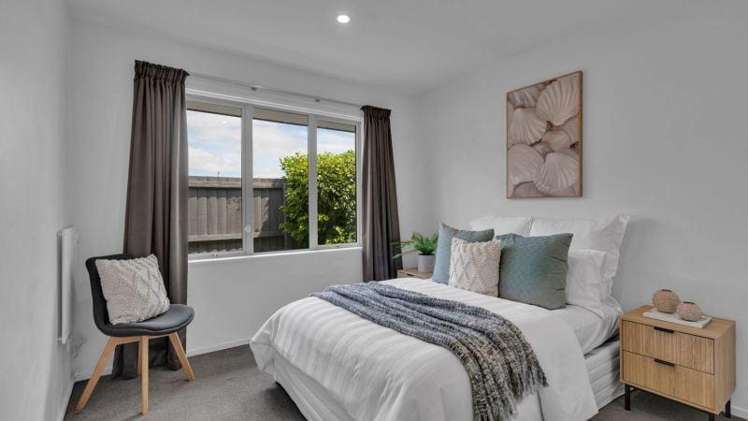 16 Winfield Dr Wigram_11