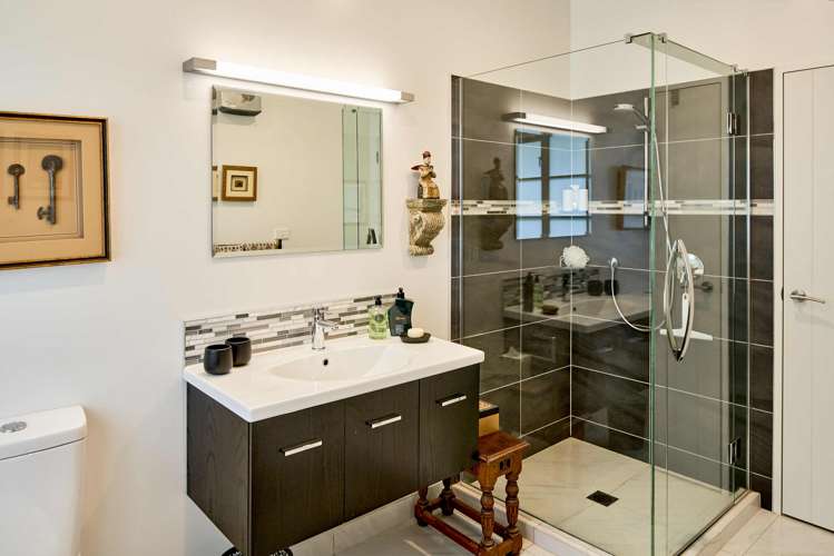 21 Pendennis Point Camborne_13