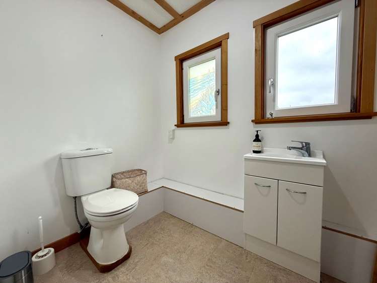 20 Bow Street Raglan_13