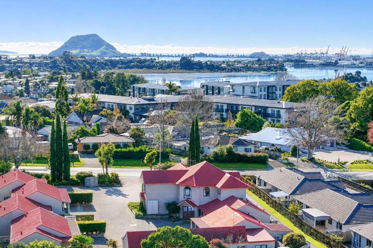 15/166 Waihi Road Judea_29