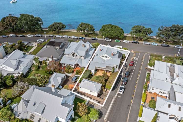 8 King Edward Parade Devonport_46