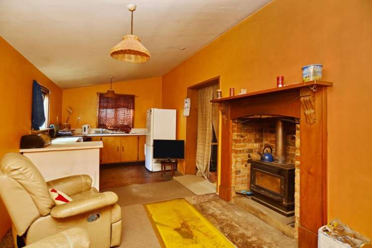 5 Pembertons Road Sefton_6