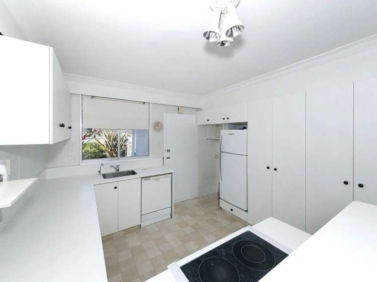 2/29 Waikawa Road Picton_7