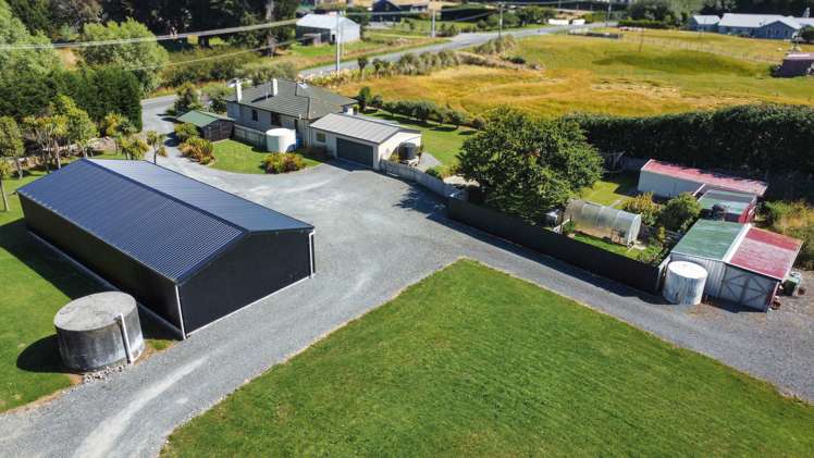 99 Black Road Otatara_29