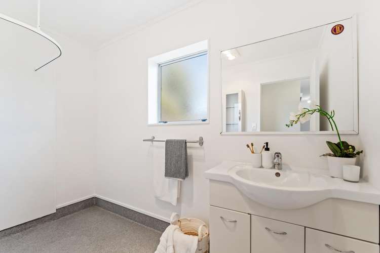 1/20 Halldene Terrace Red Beach_18