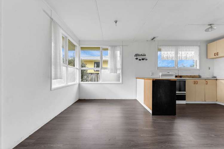 3 Blampied Road Otara_13