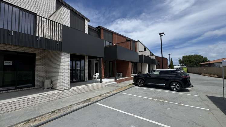 10-12 Humphreys Place_3