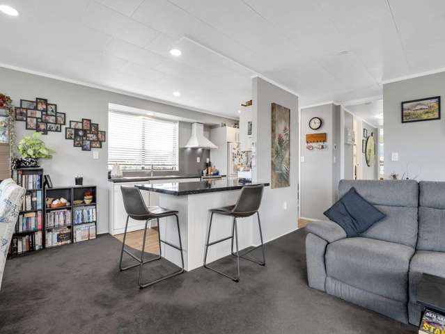 7 Katterns Street Katikati_4