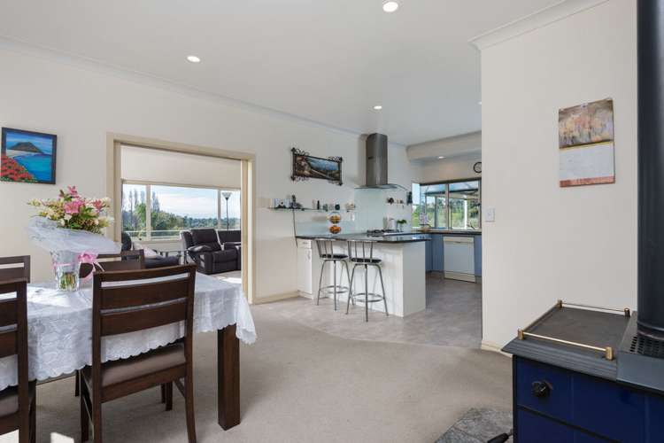 6 Greenstone Way Hairini_8