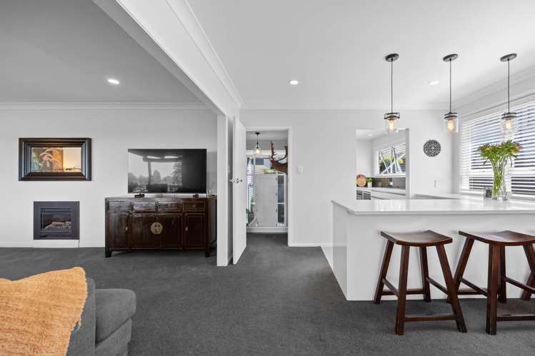 32 Colmar Road Mellons Bay_17