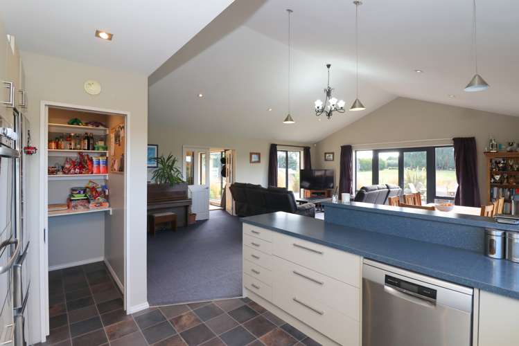 121 Mason Road Seaward Bush_8