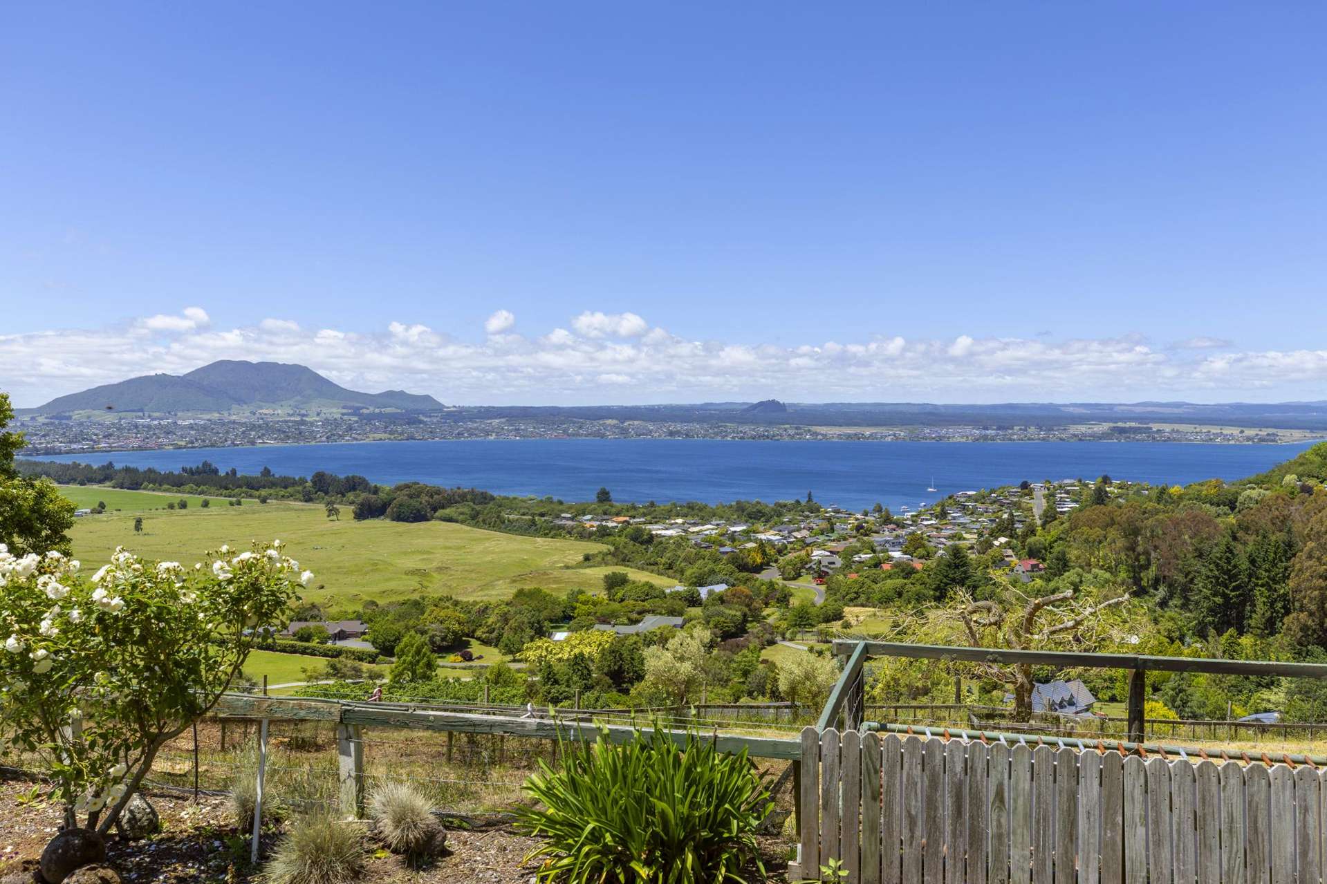 65 Te Moenga Park Acacia Bay_0