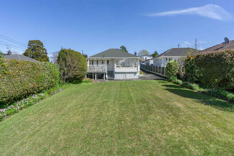 12 Ayrton Street Te Atatu South_3