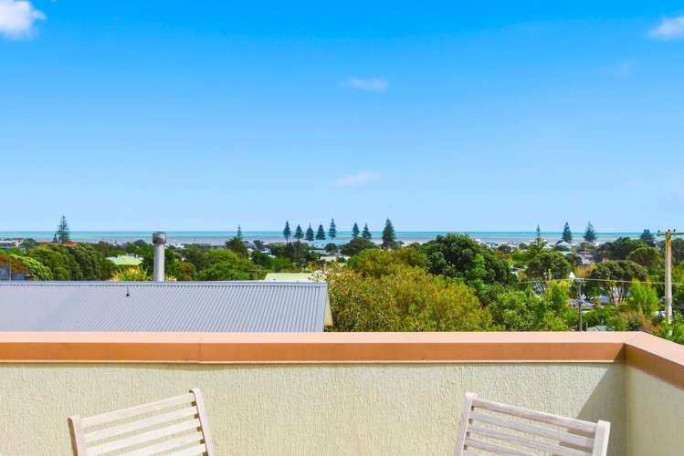 43 Manuka Street Otaki Beach_15