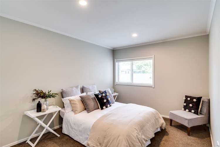 2 Warwick Crescent Taradale_7