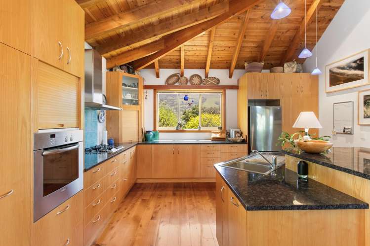 5447 Christchurch Akaroa Road Duvauchelle_12