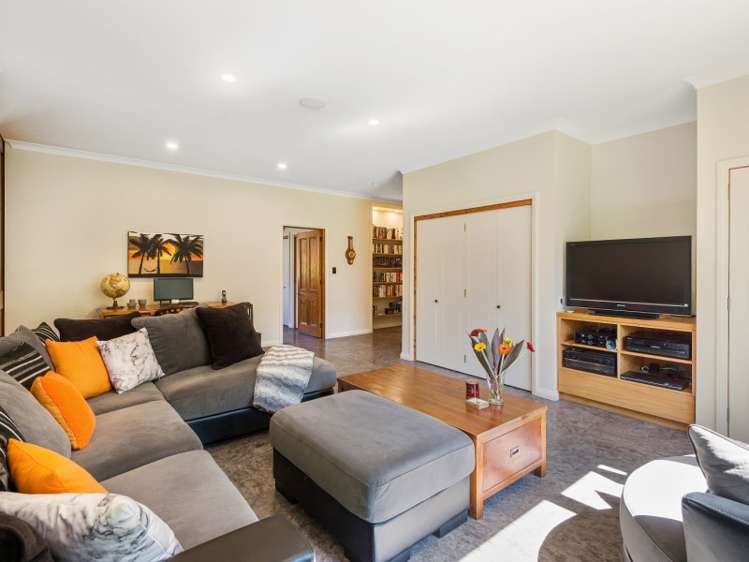 87 Collins Road Lincoln_11