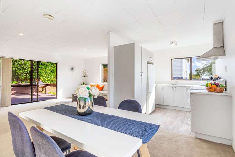 2/194 Waimumu Road Massey_6