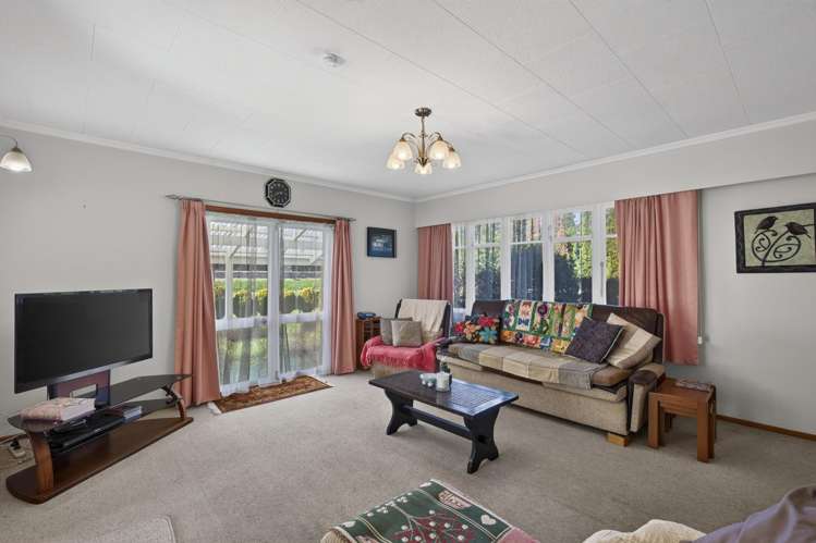 85 Queen Street Waitara_8