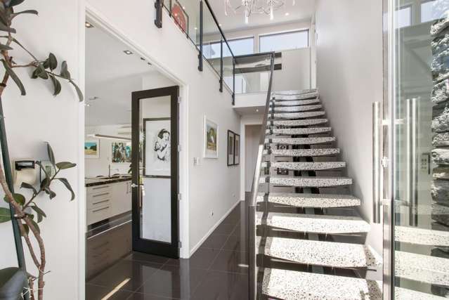 54 Office Road Merivale_1