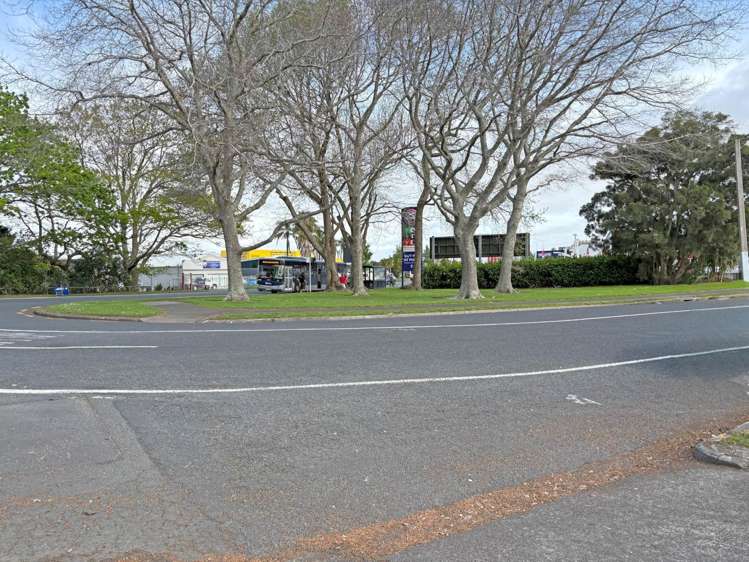 2 Great South Road Papakura_7