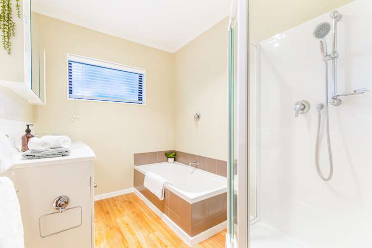 17 Outlook Road Greenhithe_15