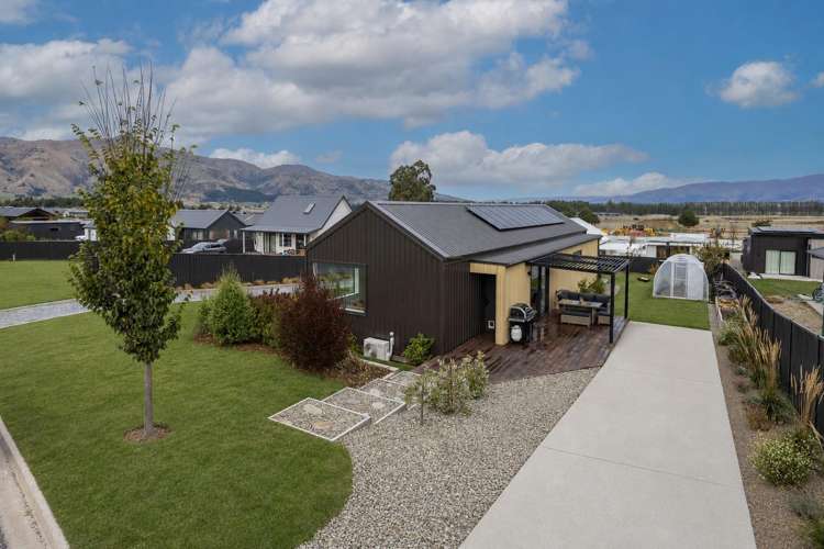 14 Tomtit Crescent Lake Hawea_18