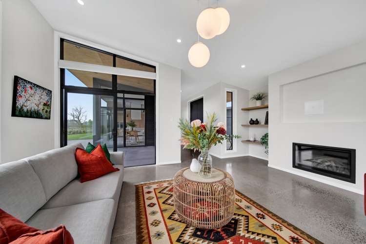 13 Thomason Road Egmont Village_5