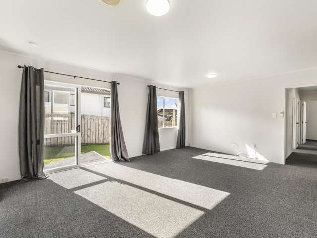 1/75 Etherton Drive Manurewa_4