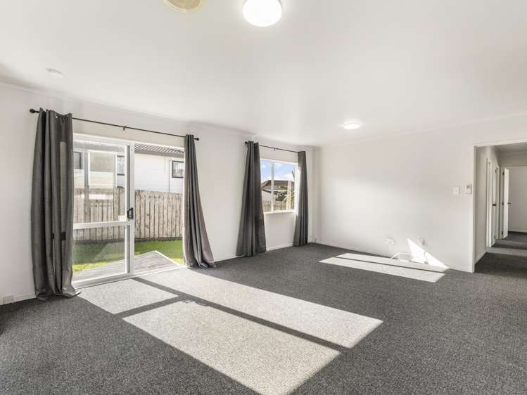 1/75 Etherton Drive Manurewa_4