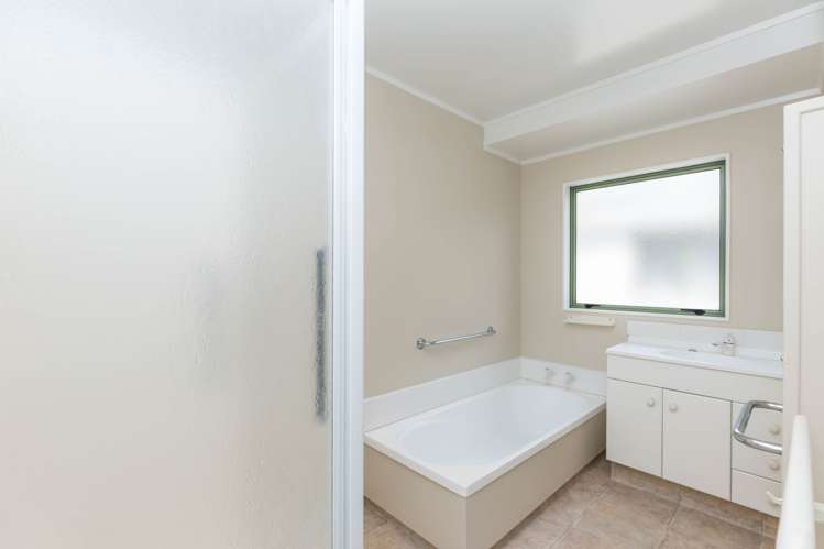 13b Glenorchy Street Glen Eden_6