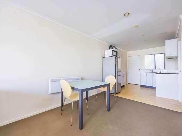 D610/176 Broadway Newmarket_7