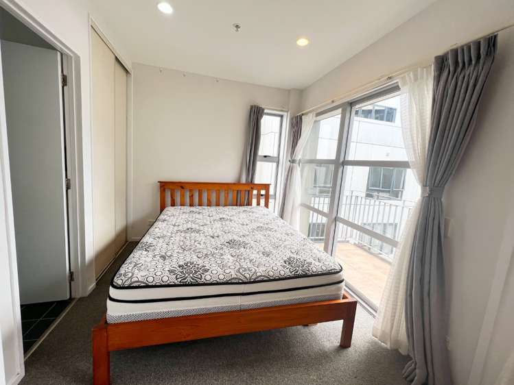 11E/82 Wakefield Street 10015_5