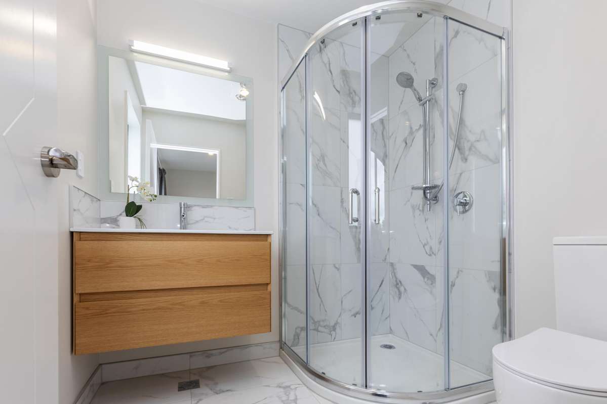 2/140 St Albans Street_5