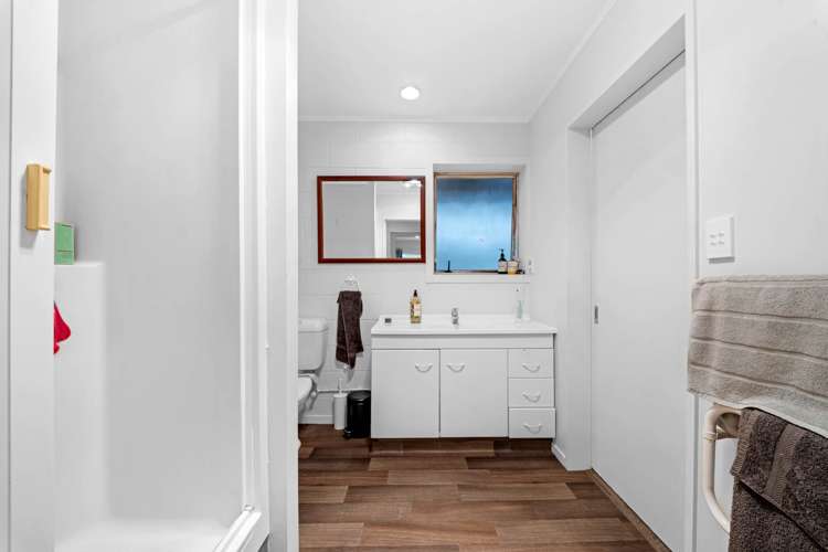 274 Royal Road Massey_25